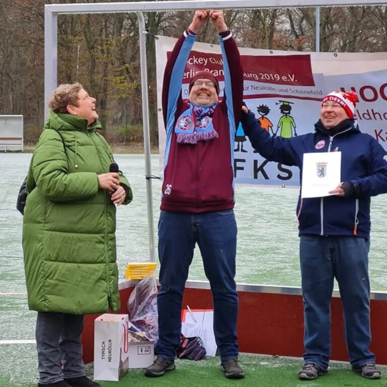 Adventshockey und Platzeinweihung beim HCBB